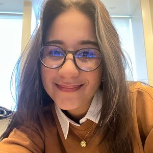 Meet your Posher, Lorena